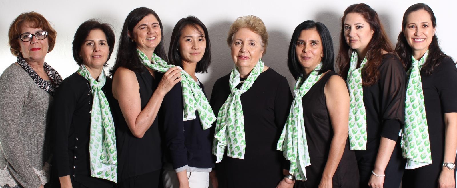 Female Business staff stand in a line with Projects Abroad interns on their Businnes Work Placement in Mexico.