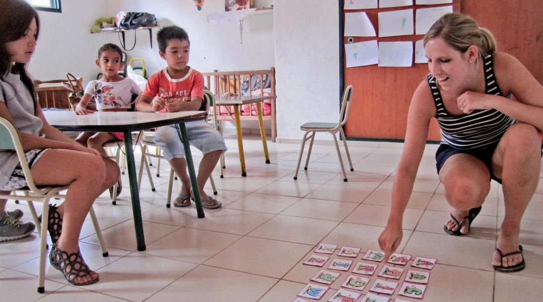 An English lesson is run by a volunteer teaching in Argentina