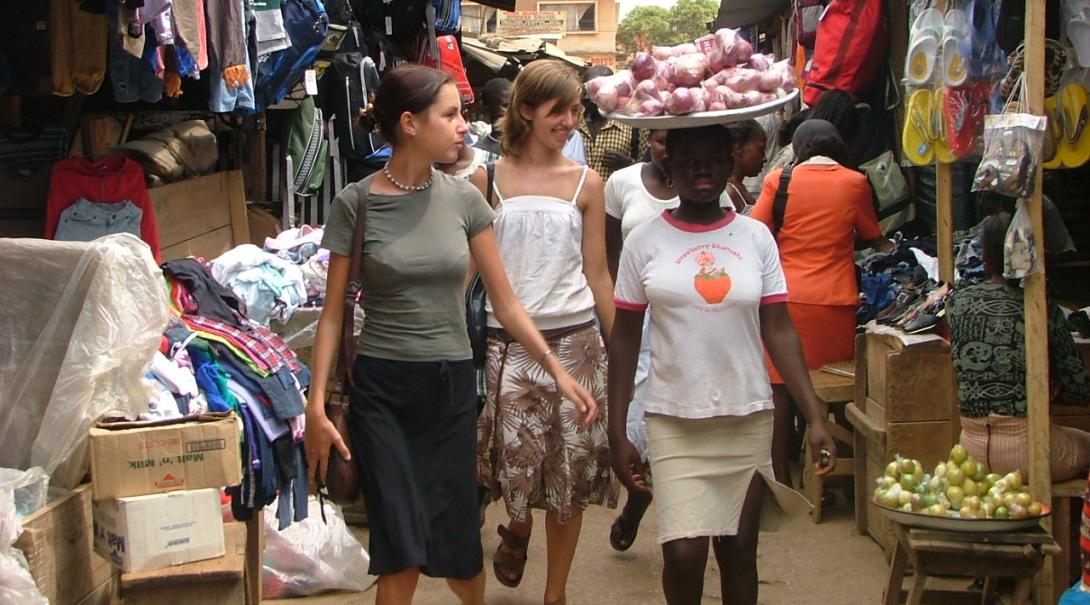 Projects Abroad high school volunteers explore Ghana during their medical internship for teenagers.