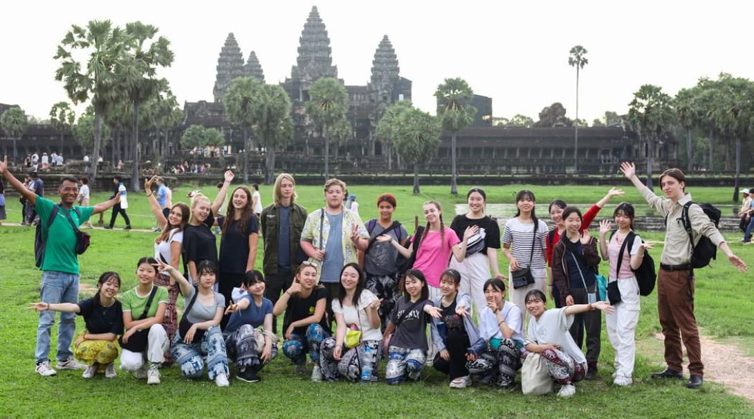 Explore Cambodia as a volunteer